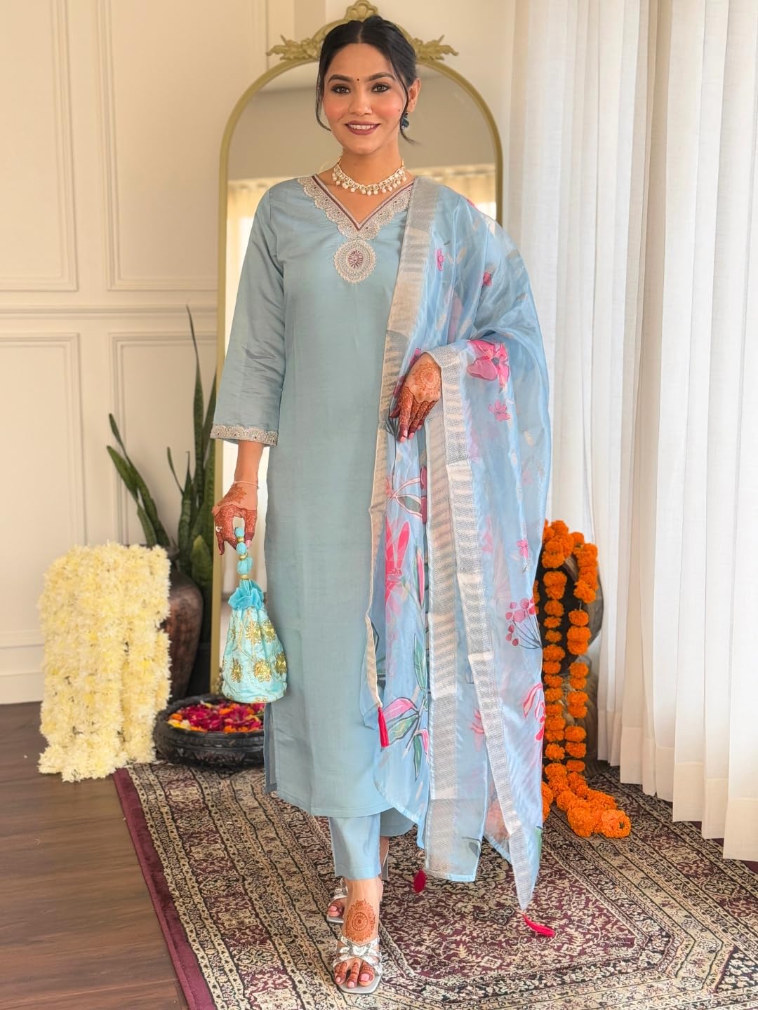 Naixa WomenS Grey Roman Silk Embroidered Straight Kurta With Roman Silk Pant And Organza Jacquard Dupatta Sets (Nx-M-Arya-Grey-