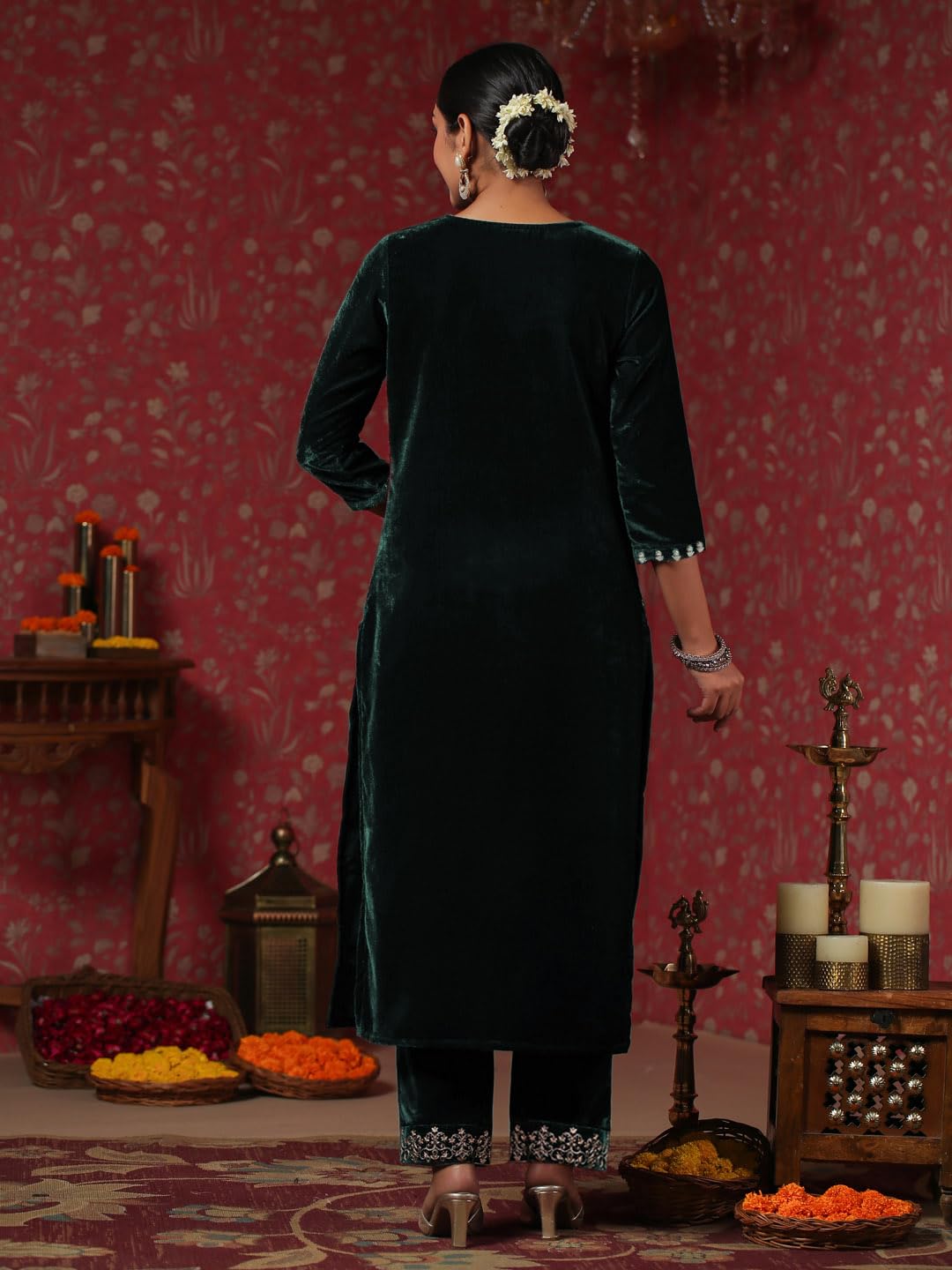 ishin Women's Velvet Ethnic Motifs Zari Green Straight Kurta Suit Set with Trousers