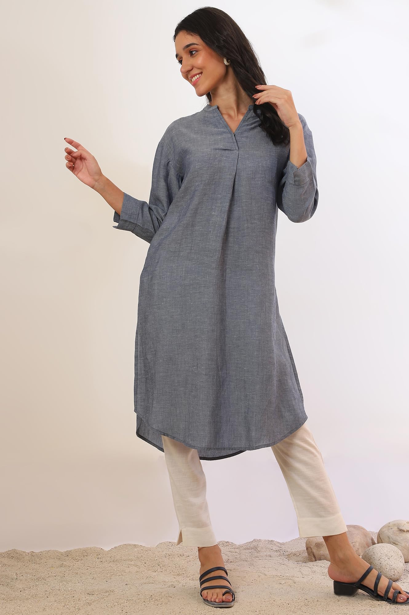 Aurelia Women's Blue Yarn Dyed Denim Straight Kurta