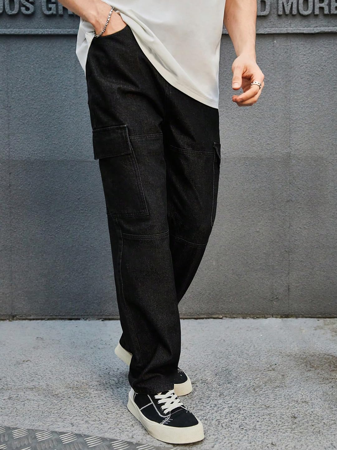 Kotty MenS Solid Mid Rise Straight Fit Stylish Looking Cargo Jeans(Black,32)