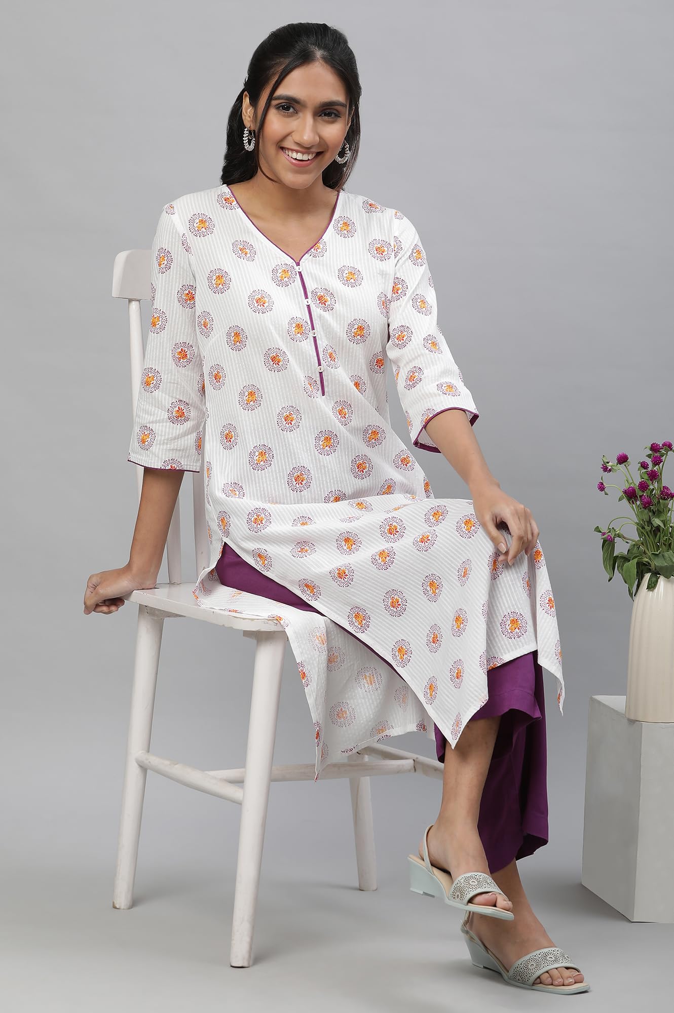 Aurelia Women's White Floral Printed Pure Cotton Straight Kurta