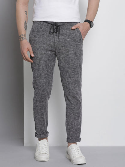 The Indian Garage Co Men Slim Fit Solid Mid-Rise Jogger Trousers Black
