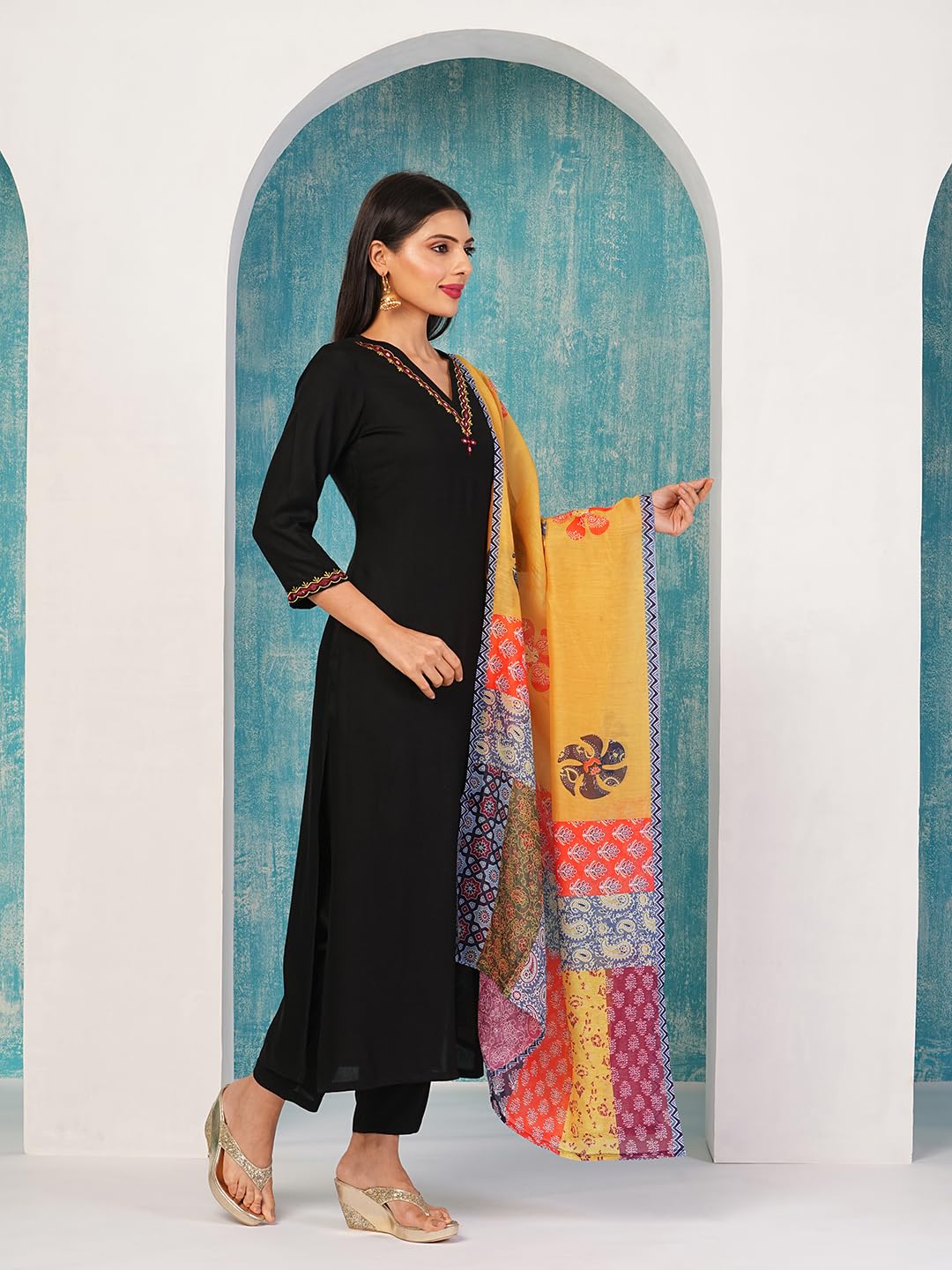 Gosriki WomenS Cotton Blend Embroidered Straight Kurta With Pant & Dupatta (Fronx Black-Nw-Gs_L_Black_Large)