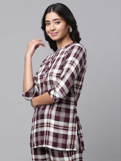 Aurelia Women Maroon Yarn Dyed Rayon Lurex Straight Kurti