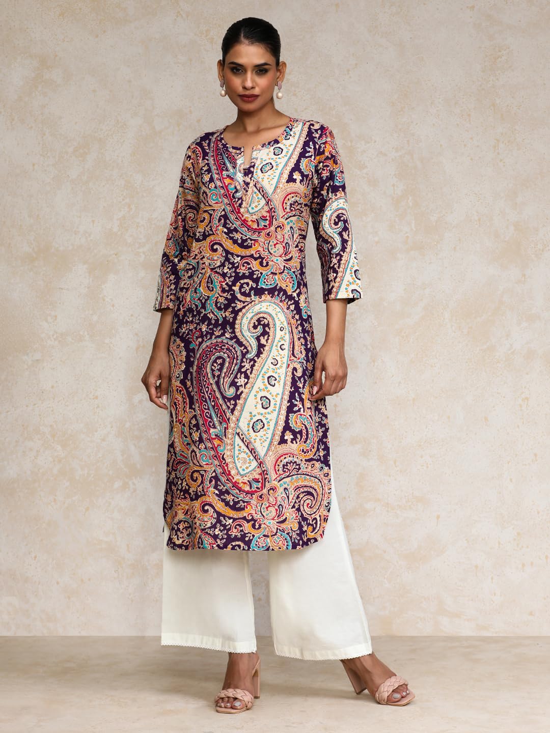 Varanga Women Paisley Printed Three Quarter Sleeve Kurta Purple