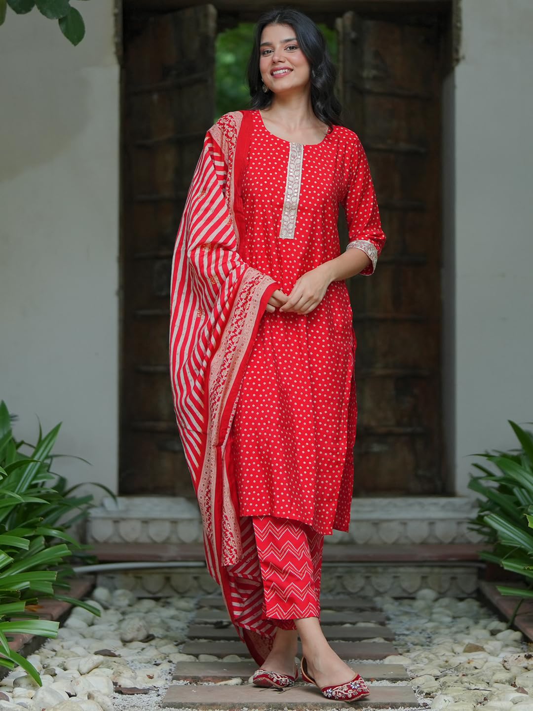 Libas WomenS Silk Blend Kurta Sets (34621_Red