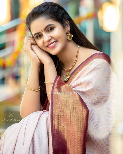 Flosive Ayn WomenS Present Banarasi Soft Lichi Silk Saree Beautiful Jacquard Rich Pallu Design Work 4501 Zari Woven Kanjivaram