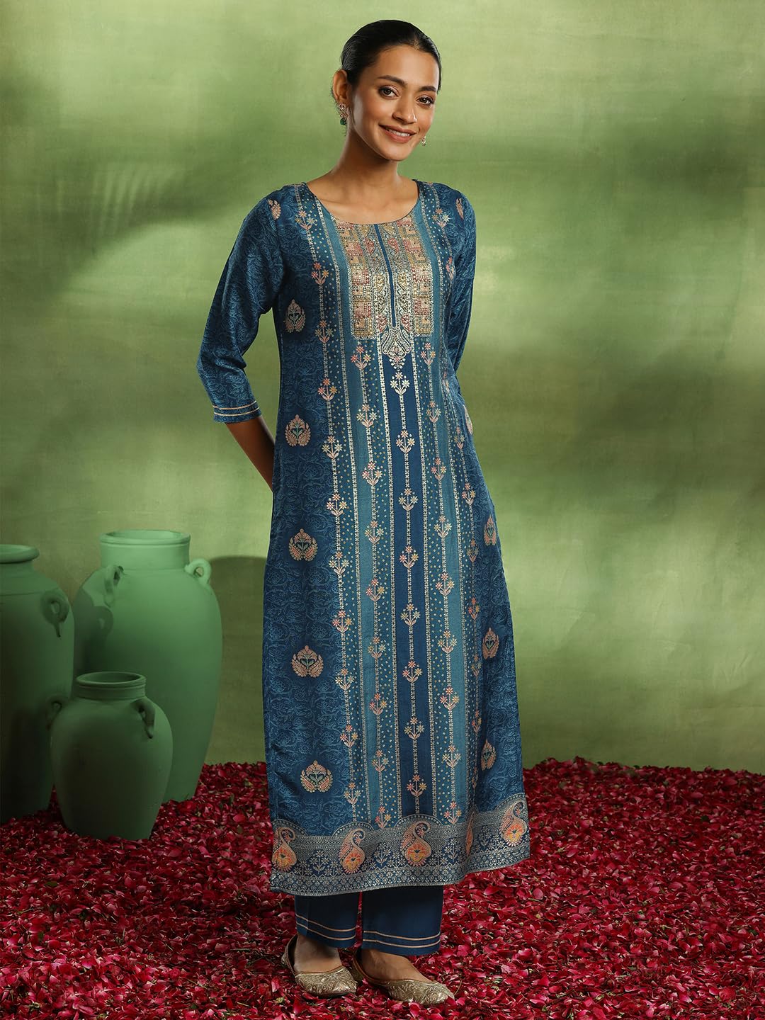 Libas WomenS Silk Blend Kurta Set (48654