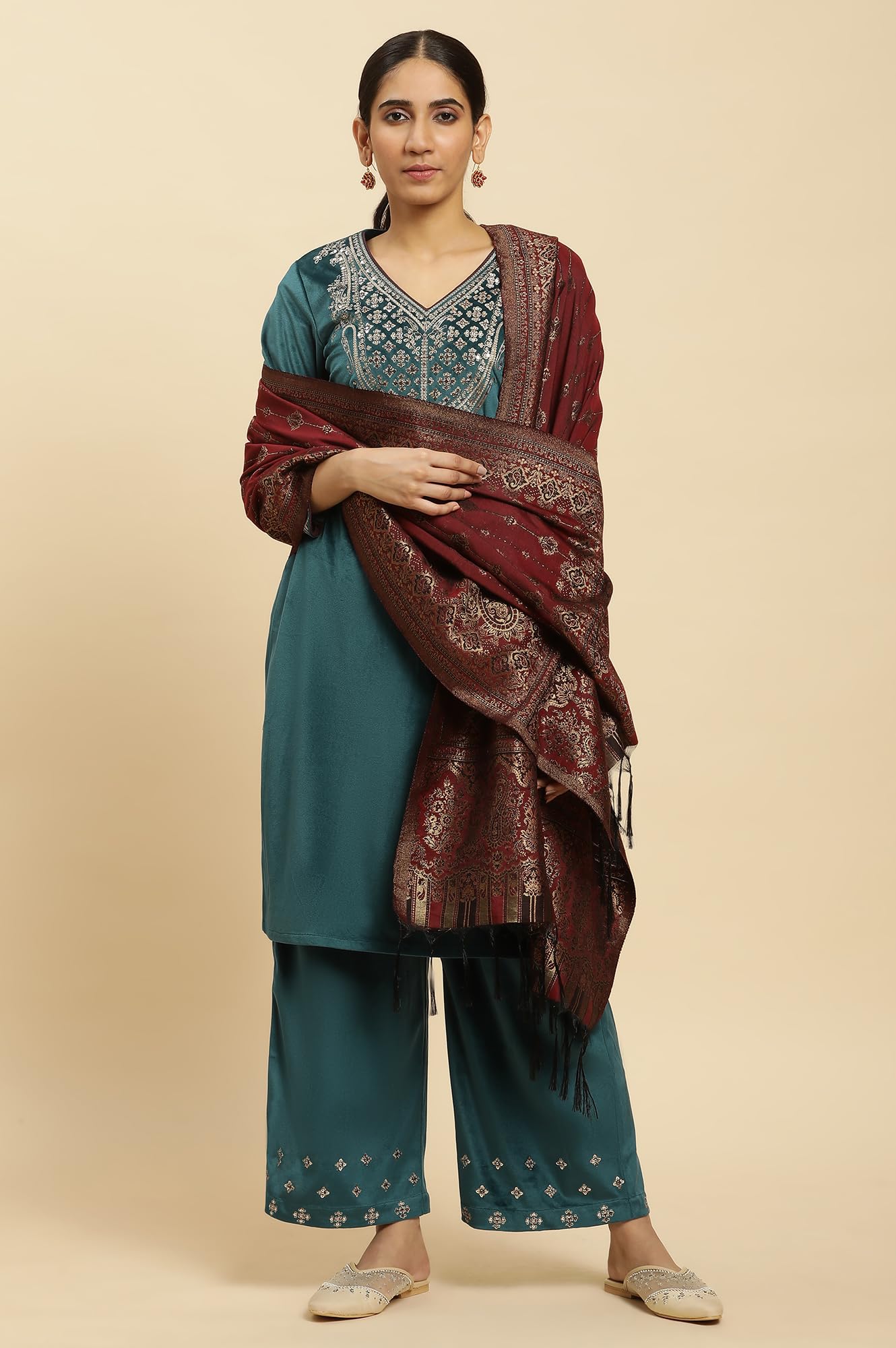 W for Woman Women Kurta, Parallel Pant & Shawl