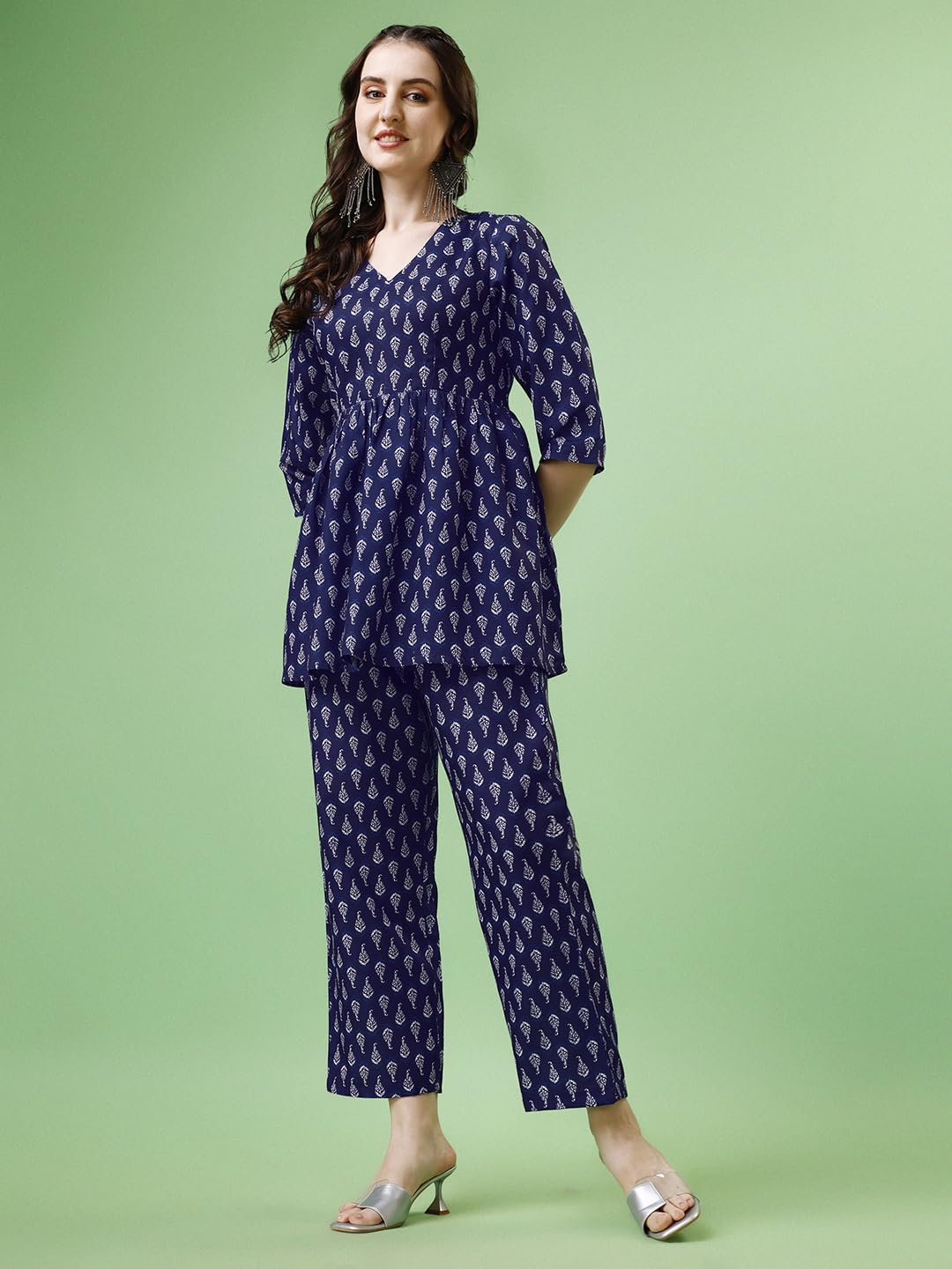 Yashika Women Women's Floral Printed Short Length Flared Cotton Blend Kurta Palaazo Set
