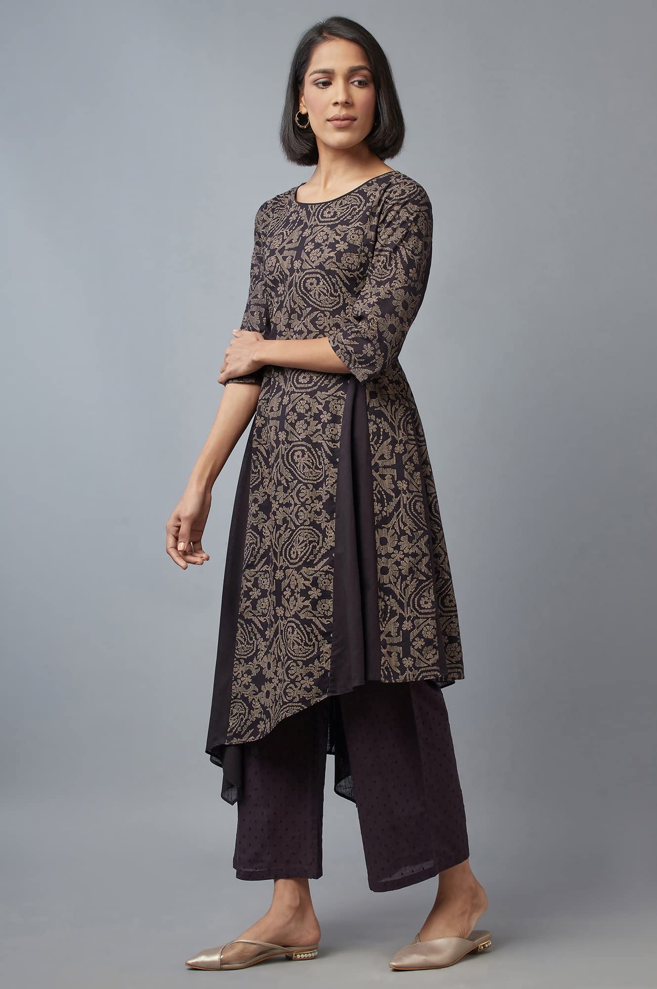 W for Woman Cotton Women Floral Print Asymmetric Regular Kurta in Round Neck