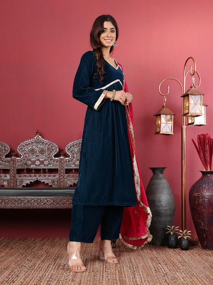 Varanga Women Floral Thread Embroidered Kaftan With Tonal Bottom