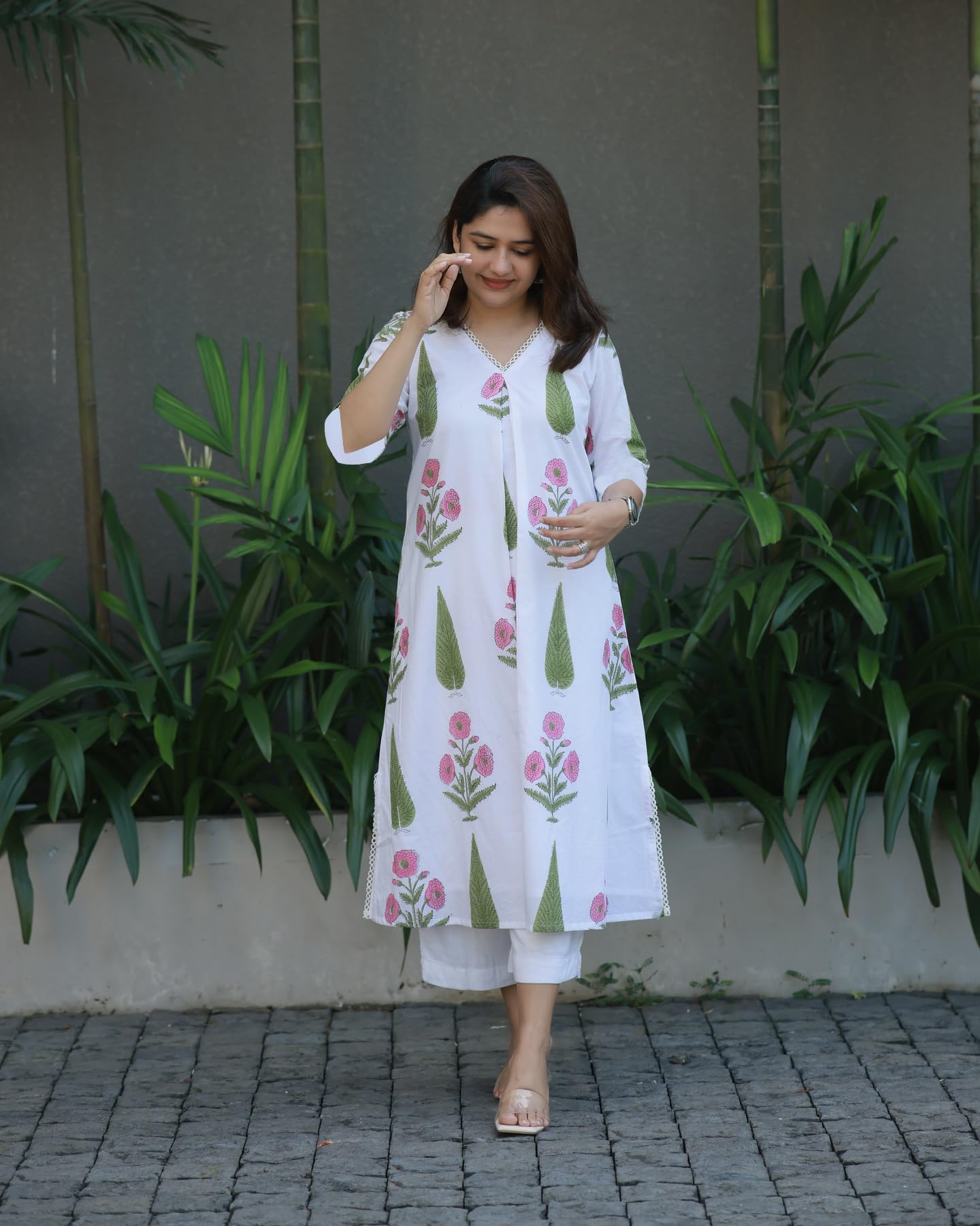 GoSriKi Women's Printed Rayon Viscose Kurta with Pants, 3XL, White, Model PNIL WHITE-GS