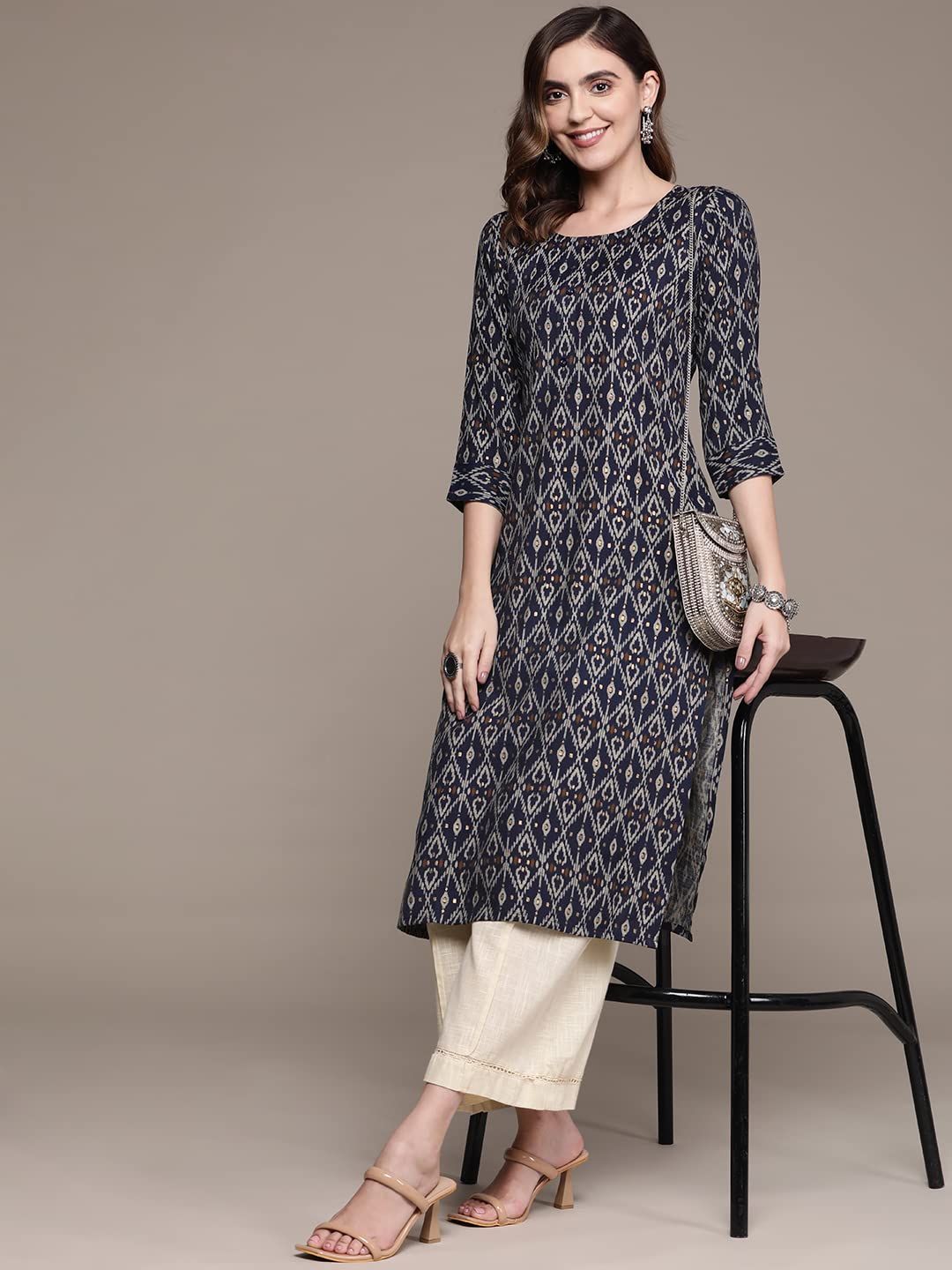 anubhutee Women's Rayon Navy Blue Ethnic Motifs Printed Straight Kurta