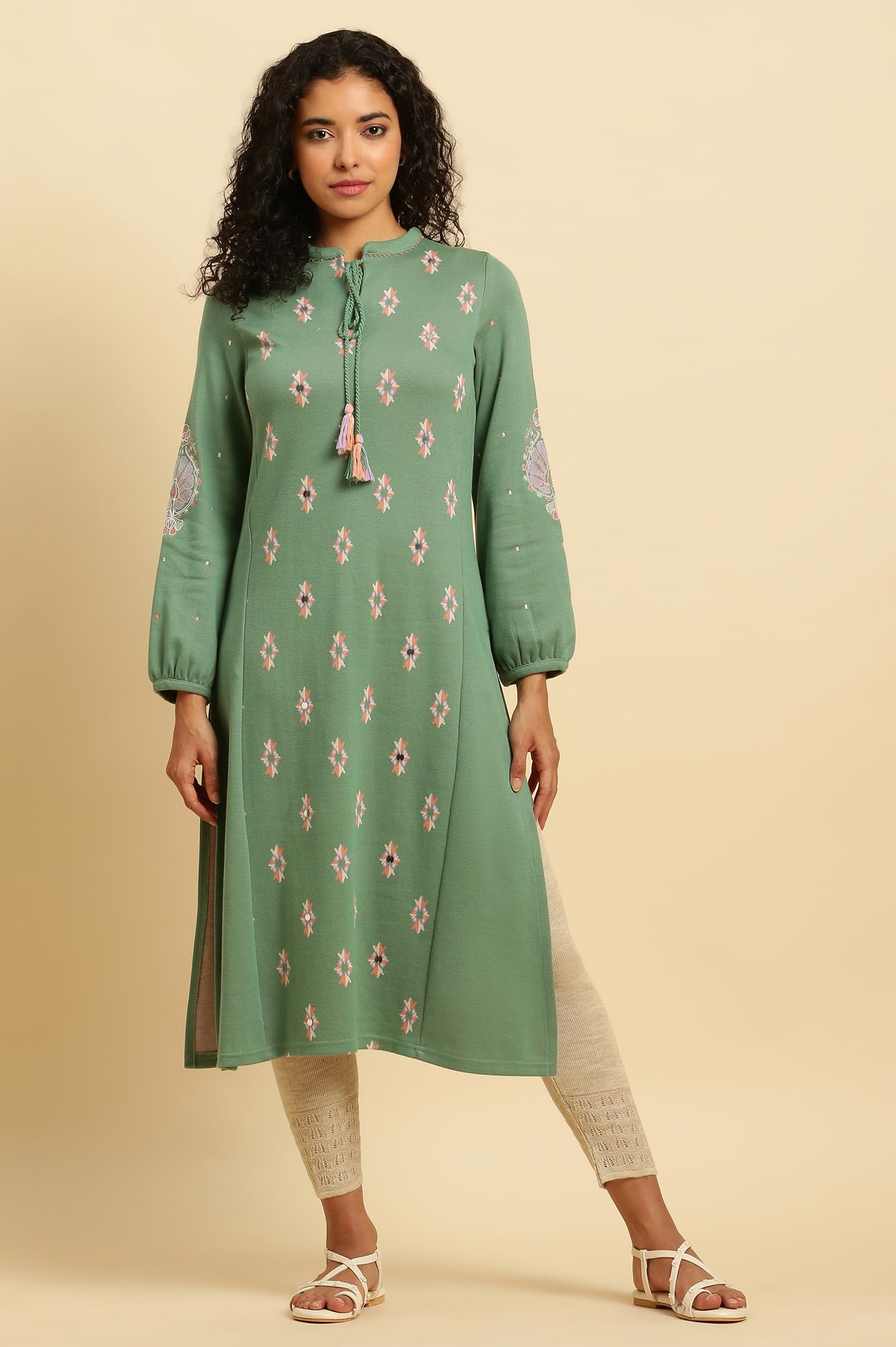 W for Woman Women's Polyester Geometric Kurta & Tight