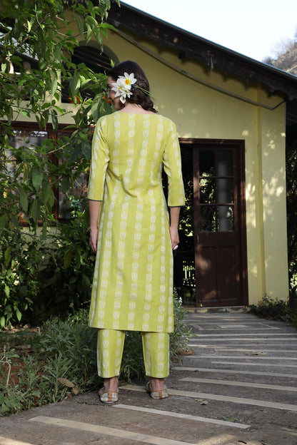 Stylum Womens Woven Design Cotton Blend Straight Kurta Pant Set
