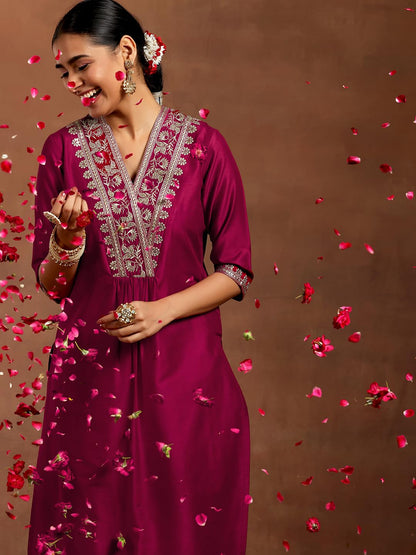 Libas WomenS Silk Embroidered Regular Kurtas (G2744R Maroon
