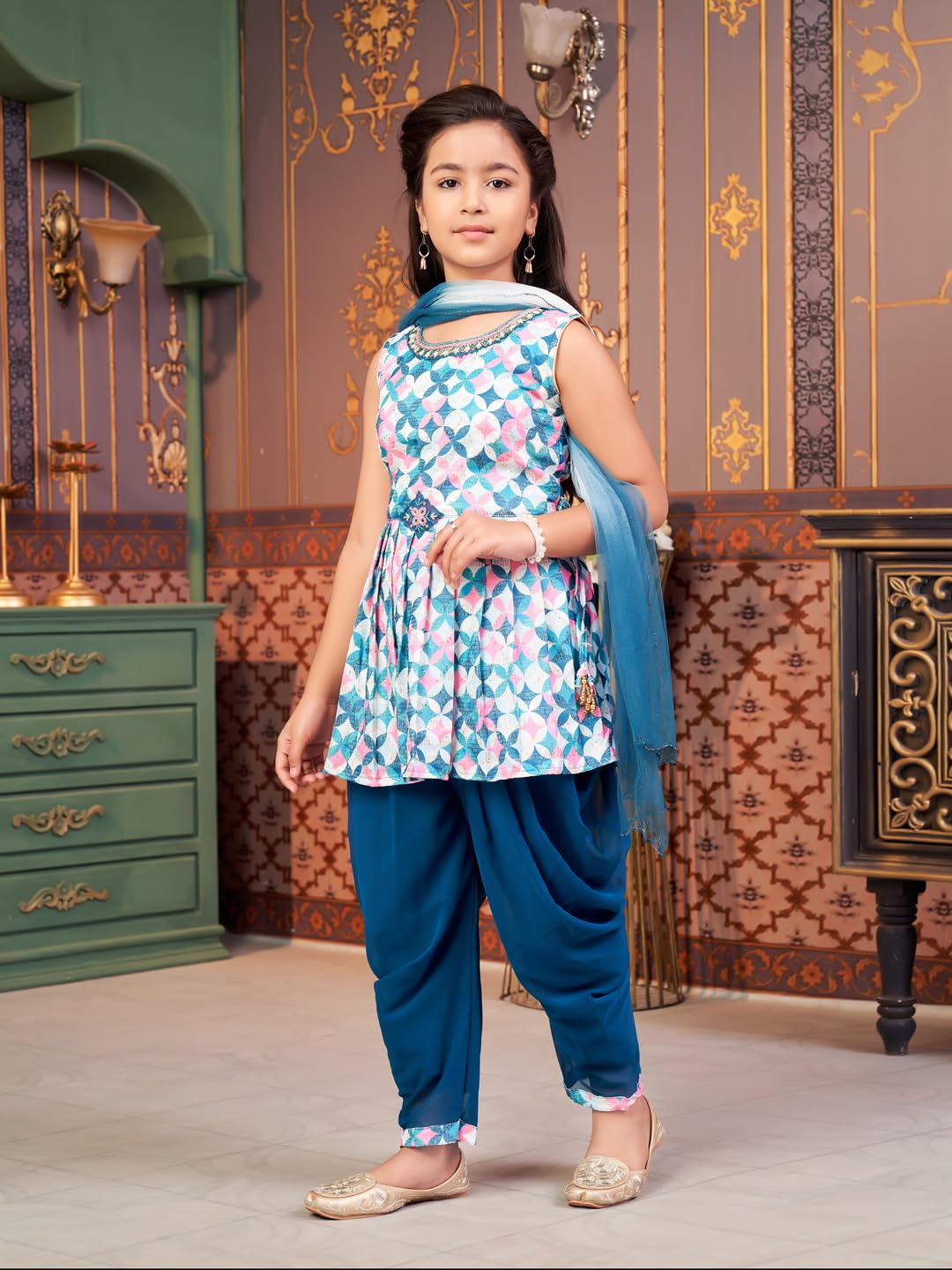 Aarika Girls Ethnic Wear Sea Green Colour Floral Print Beads Embroidery Cotton Blend Dhoti Kurta Set With Dupatta-4-9 Years (Dh-