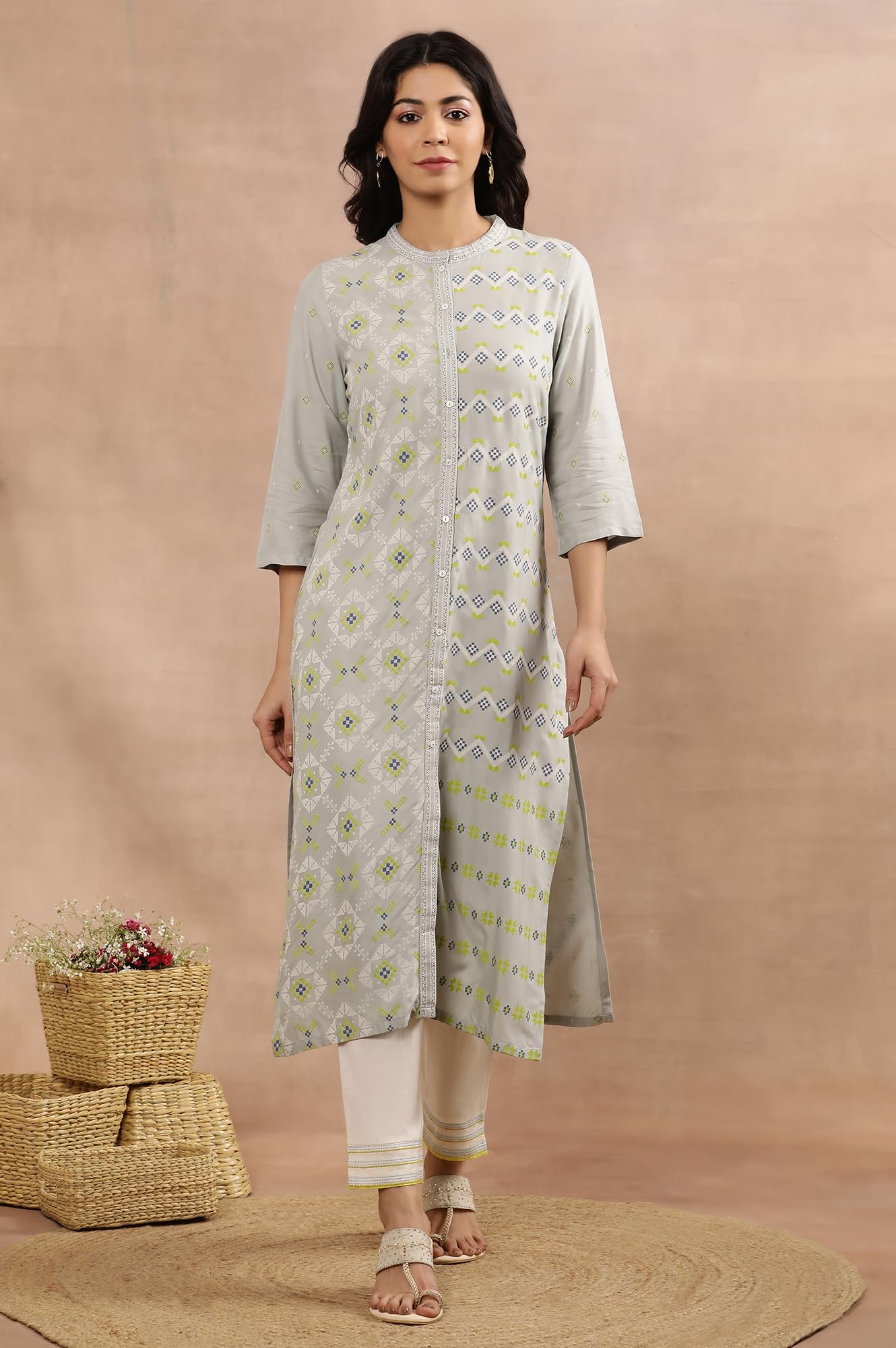 W for Woman W Women Grey Geometric Print Viscose Straight Kurta set with Slim Pant