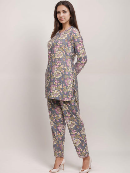 SMOWKLY Womens Printed Rayon Slub Mid Thighs Short Kurti With Relaxed Fit Pant Sylish Co-Ords Set || Trendy 3/4 Sleeve Kurta &