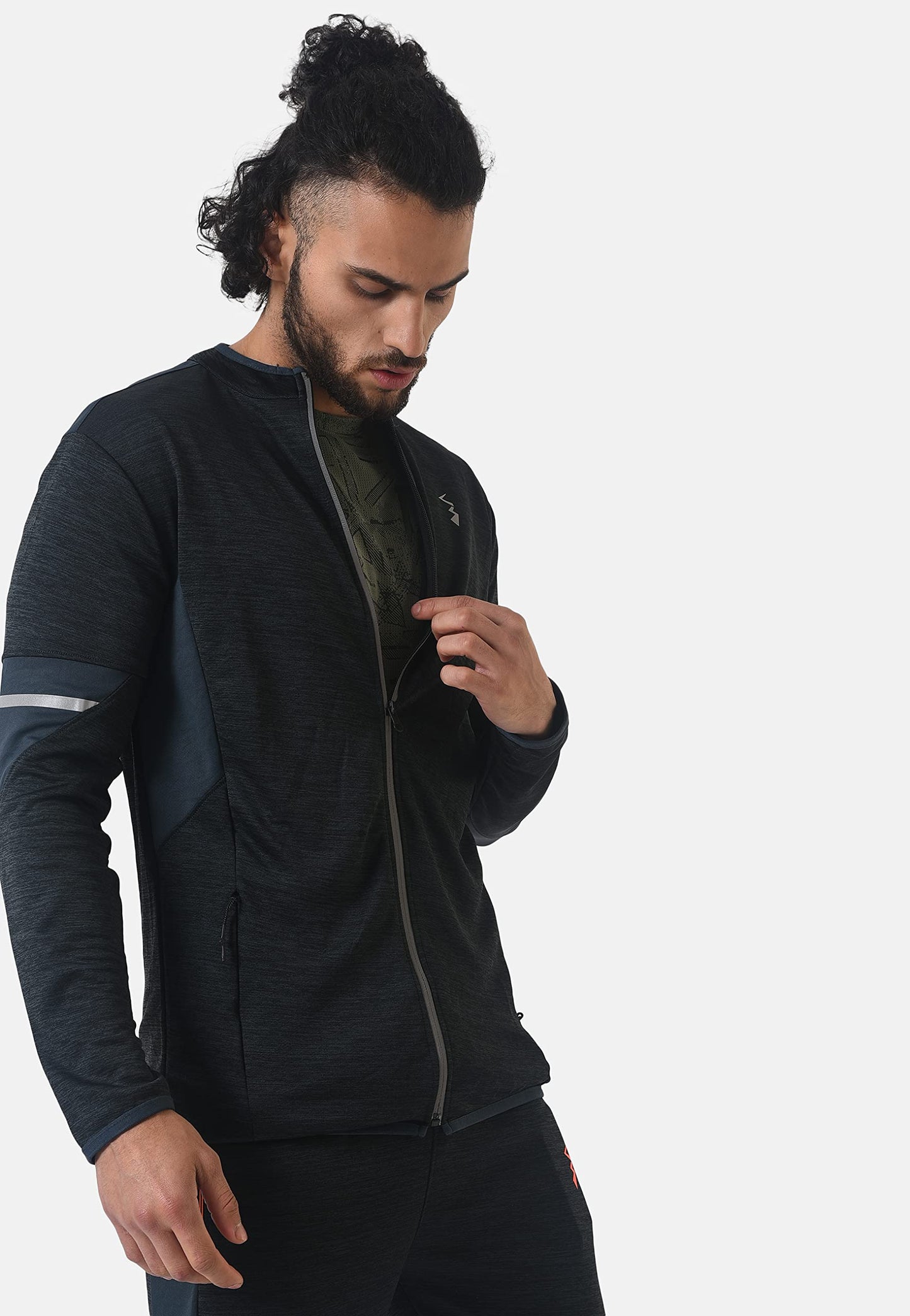 Campus Sutra Mens Solid Black Dri-Fit Zip Through Activewear Jacket Regular Fit for Casual Wear, Structured Jacket Crafted with