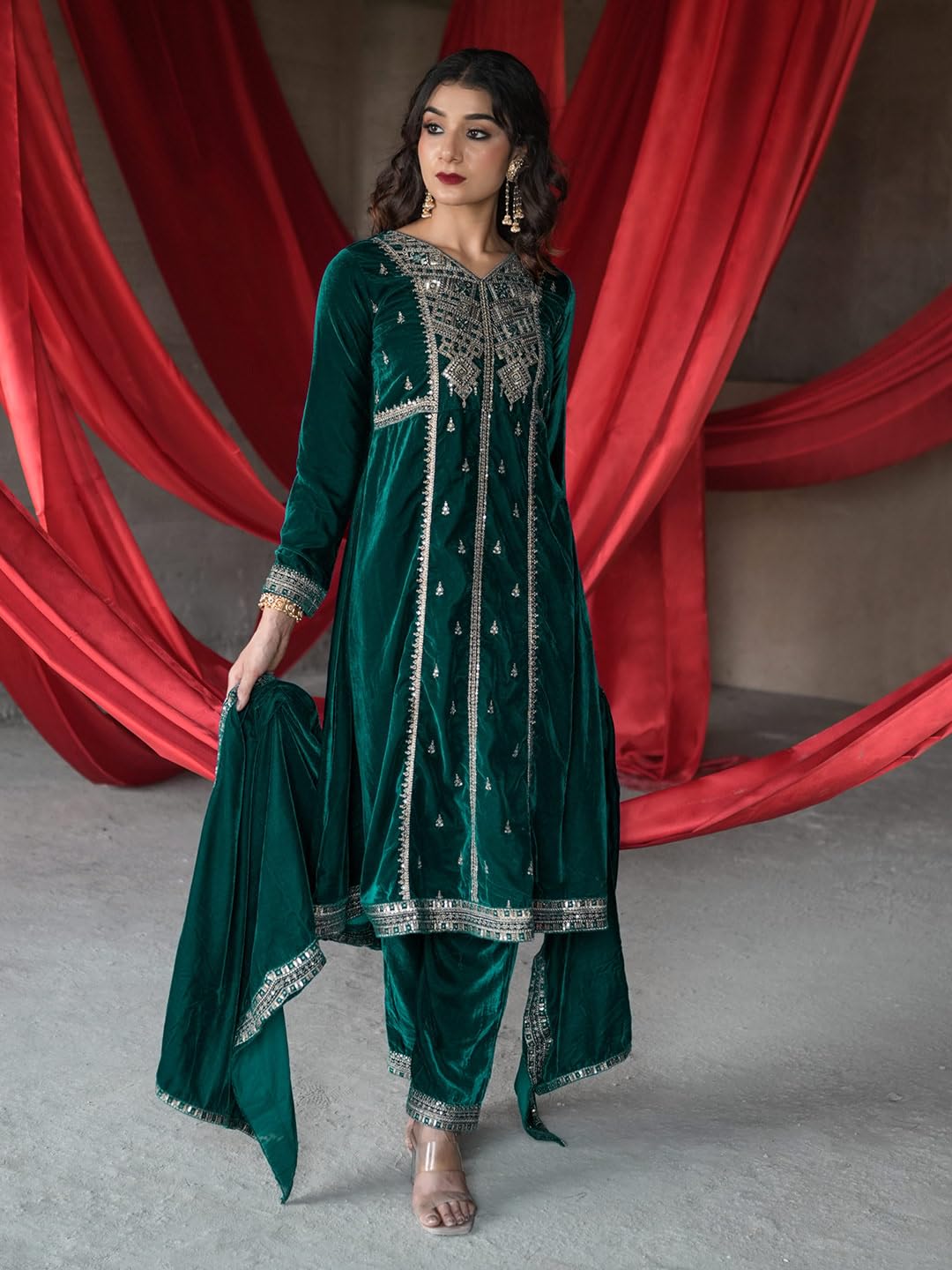 Libas WomenS Velvet Kurta Set (49491_Green