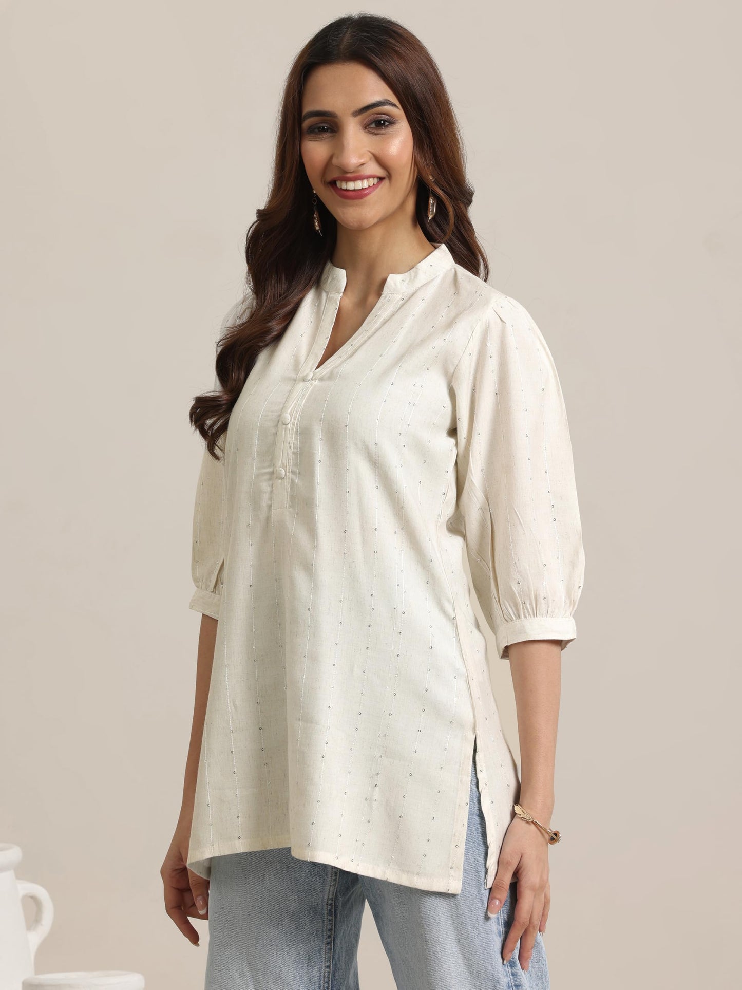 Libas WomenS Cotton Blend Woven Design Straight Kurti (26910R Off White