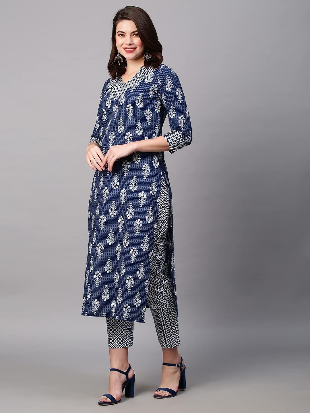 ANNI DESIGNER Women's Cotton Blend Traditional Straight Printed Kurta and Pant Set (Shekhra)