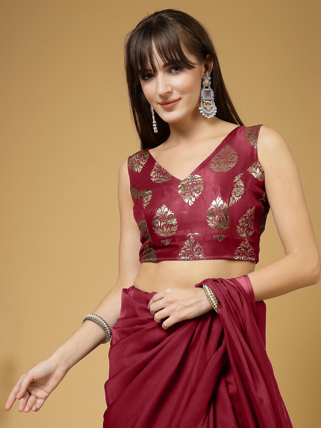 Oomph! WomenS Indian Ethnic Wear Designer Big Paisley Pattern Zari Work V Neck Sleeveless Indian Red Color Brocade Readymade Bl