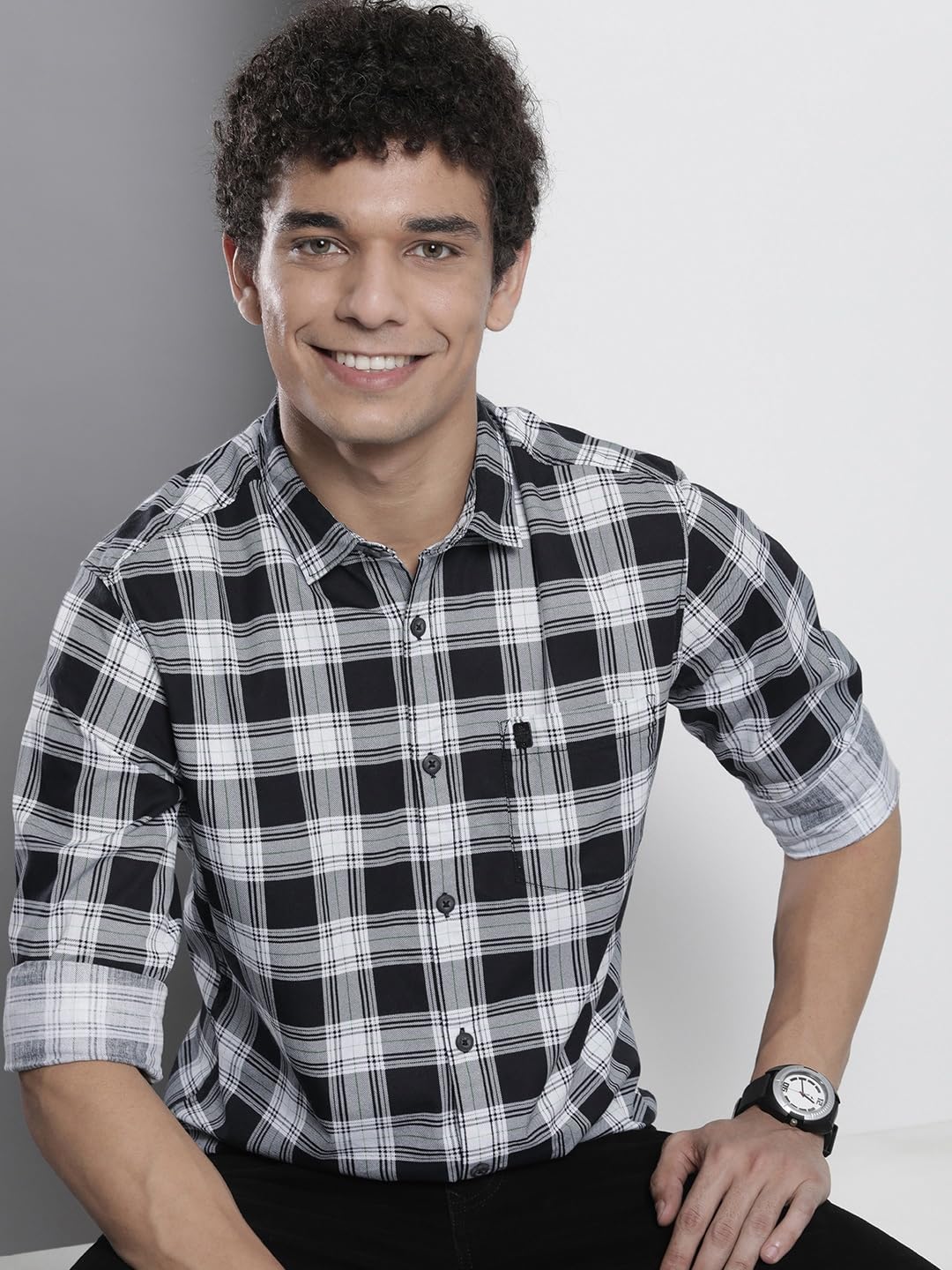 The Indian Garage Co Black Regular Fit Cutaway Collar Checkered Long Sleeves Shirt
