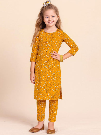 A.T.U.N. (ALL THINGS UBER NICE) Girls Floral Printed 3/4 Sleeve Kurti and Pant Set | Stylish Traditional Ethnic Wear Salwar Suit