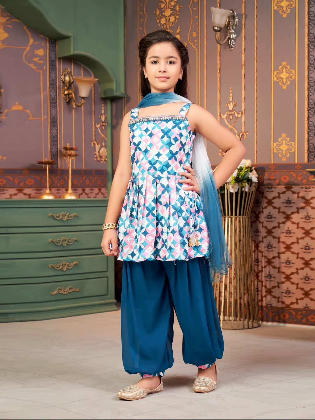 Aarika Girls Ethnic Wear Sea Green Colour Beads Embroidery Cotton Blend Kurti Patiala Set With Dupatta-4-9 Years (Pt-Shm-5016)