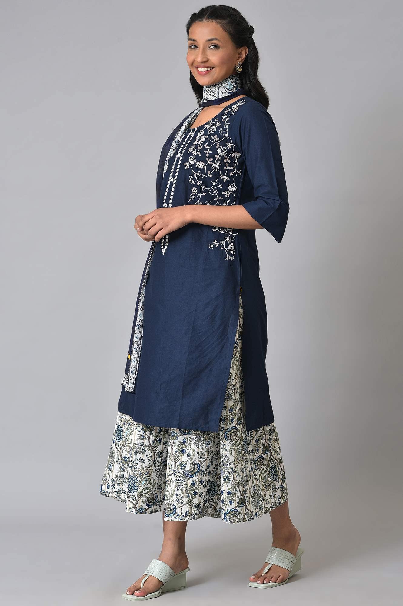 Aurelia Cotton Women Regular Kurta -Culotte-Dupatta-