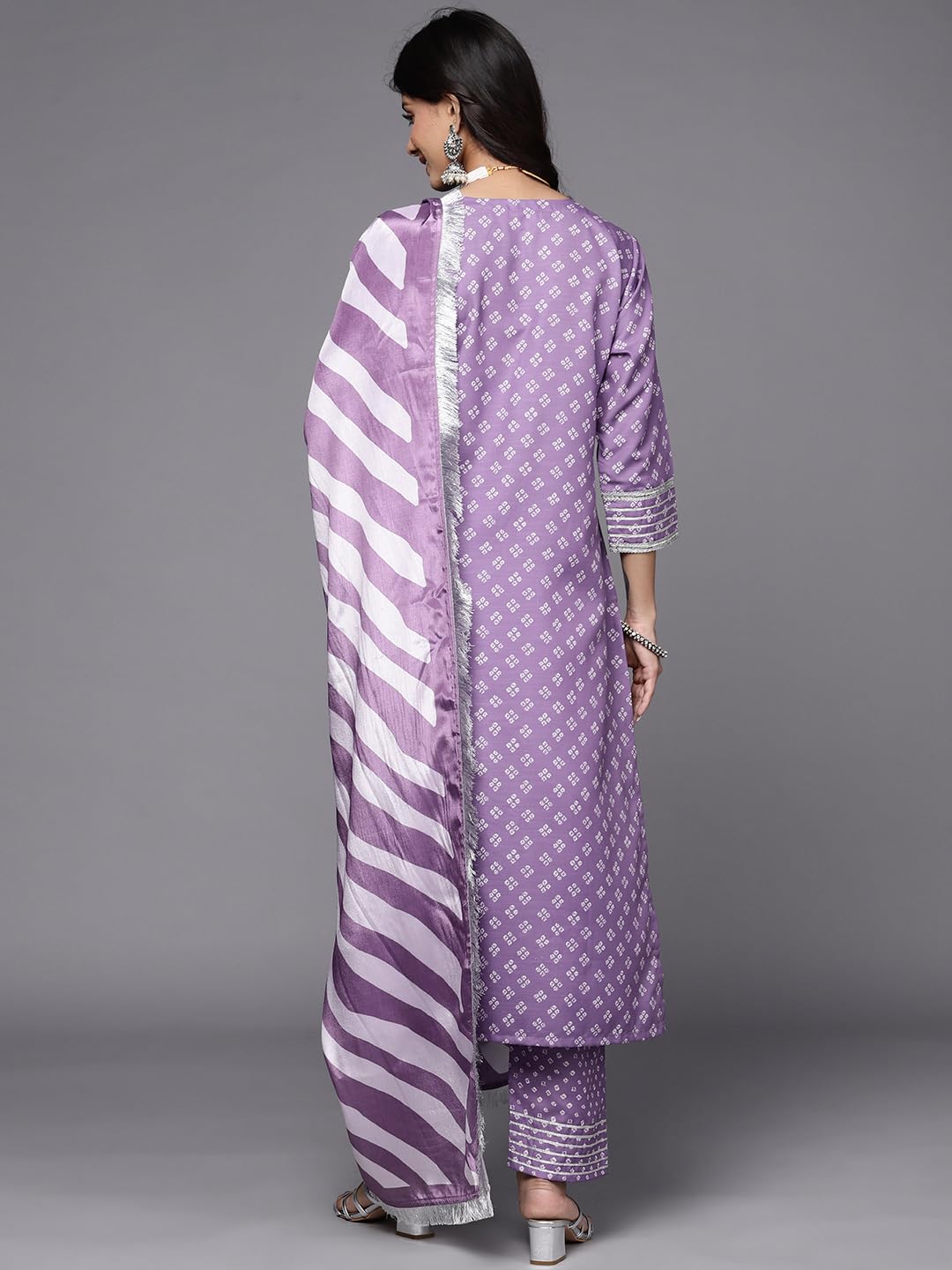 Varanga Women Embellished Kurta Set With Dupatta