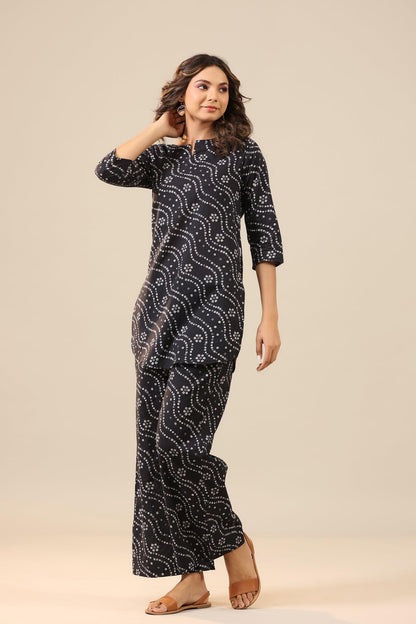 GoSriKi Women's Rayon Blend Straight Bandhej Printed Kurta with Pant