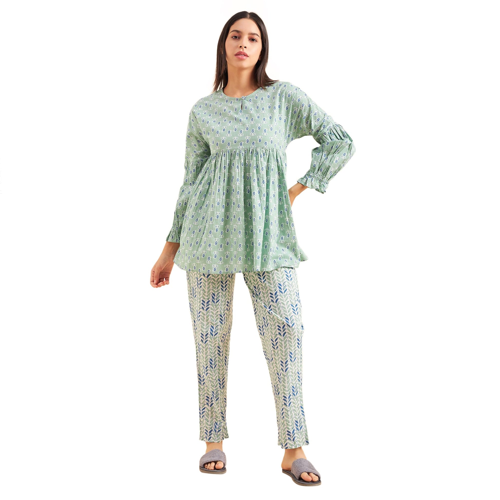 Sweet Dreams Women Printed Pyjama Set Green