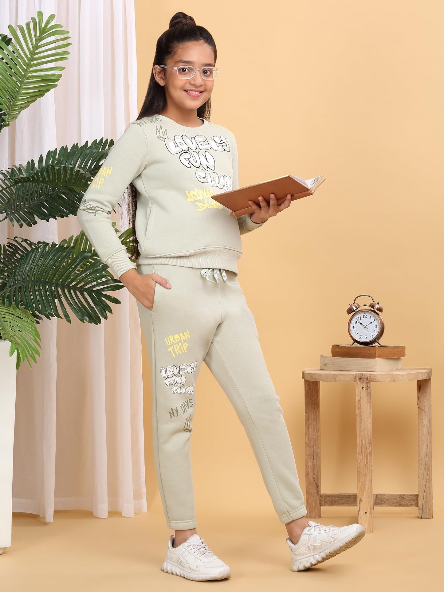 Sweet Dreams Girl Printed Tracksuit