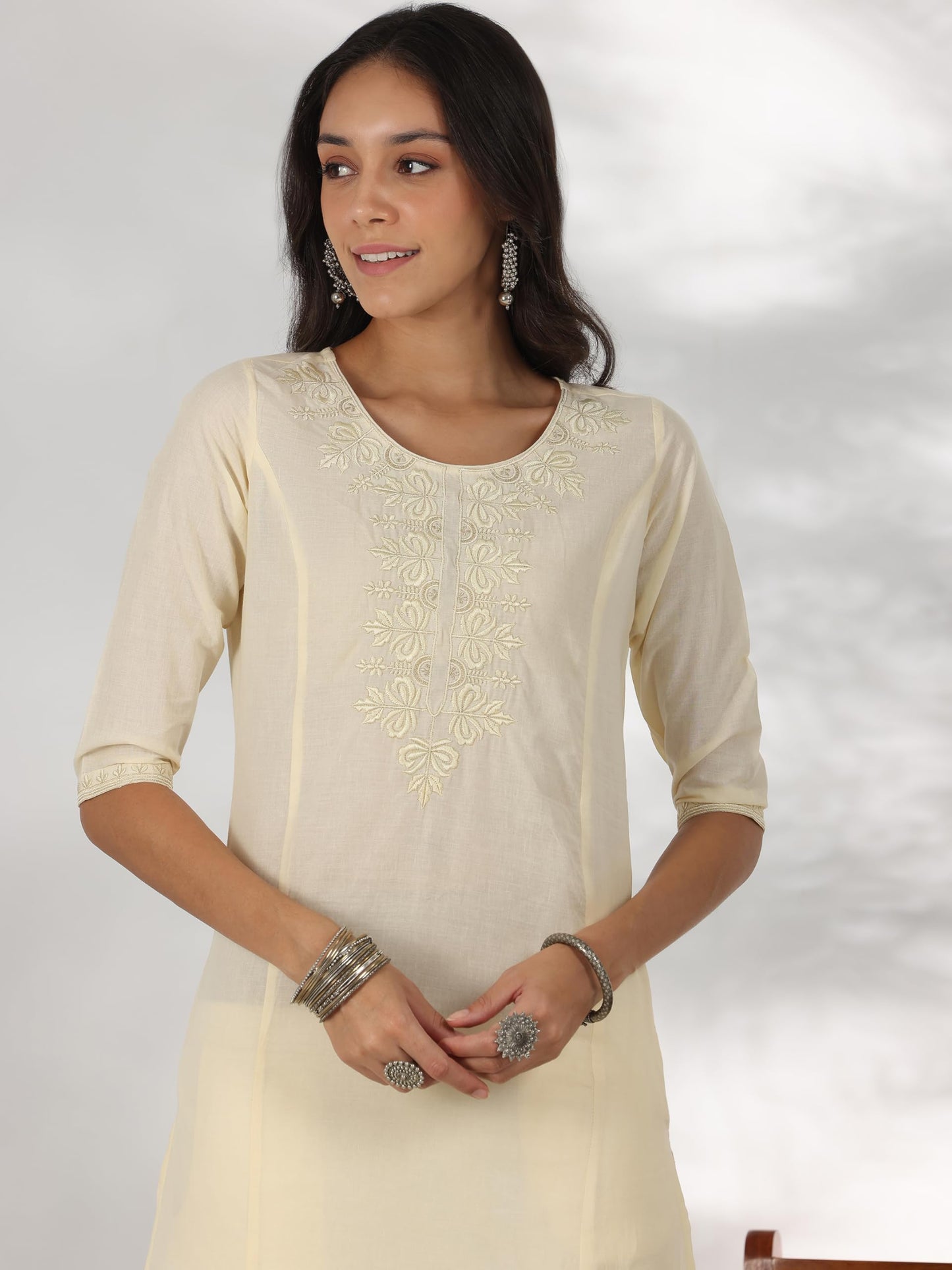 Libas WomenS Cotton Yoke Design Straight Kurta (37221_Off White
