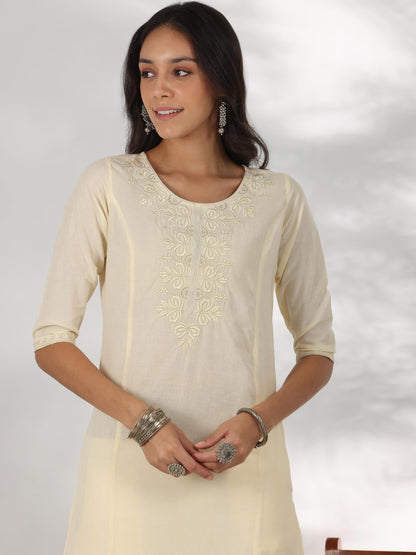 Libas WomenS Cotton Yoke Design Straight Kurta (37221_Off White