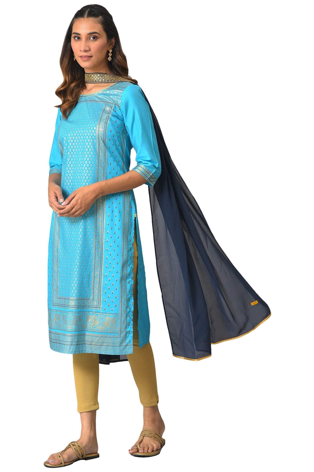 Elevate Your Style With This Extraordinary Choker Neck Dupatta. An Ornate Embroidered Choker With Georgette Drape On Both Ends, 