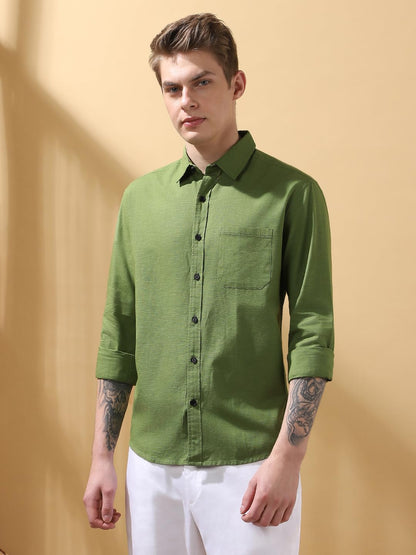 Dennis Lingo Men Regular Fit Green Full Sleeves Cotton Casual Shirt.
