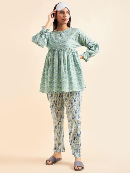 Sweet Dreams Women Printed Pyjama Set Green