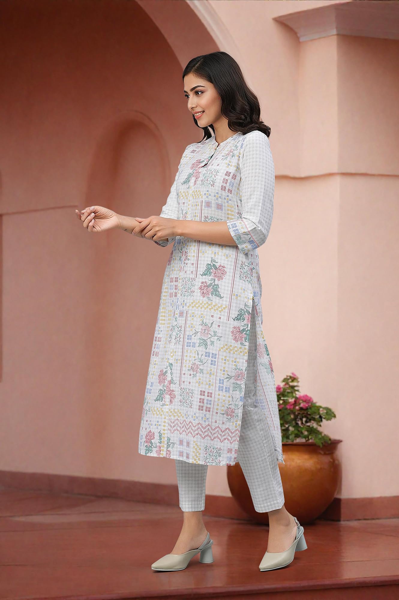 Aurelia Floral Printed White Cotton Blend Womens Kurta and Trousers Set