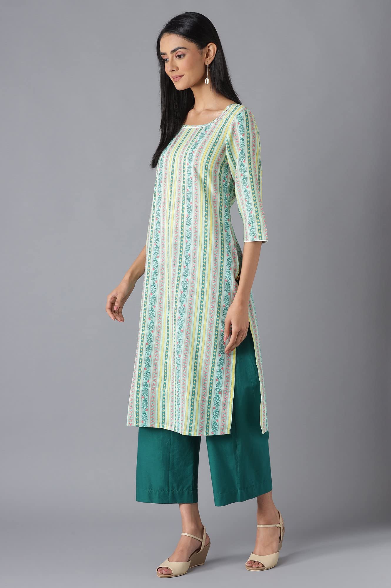 Aurelia Women's Polyester Green Floral Round Neck Straight Kurta Set