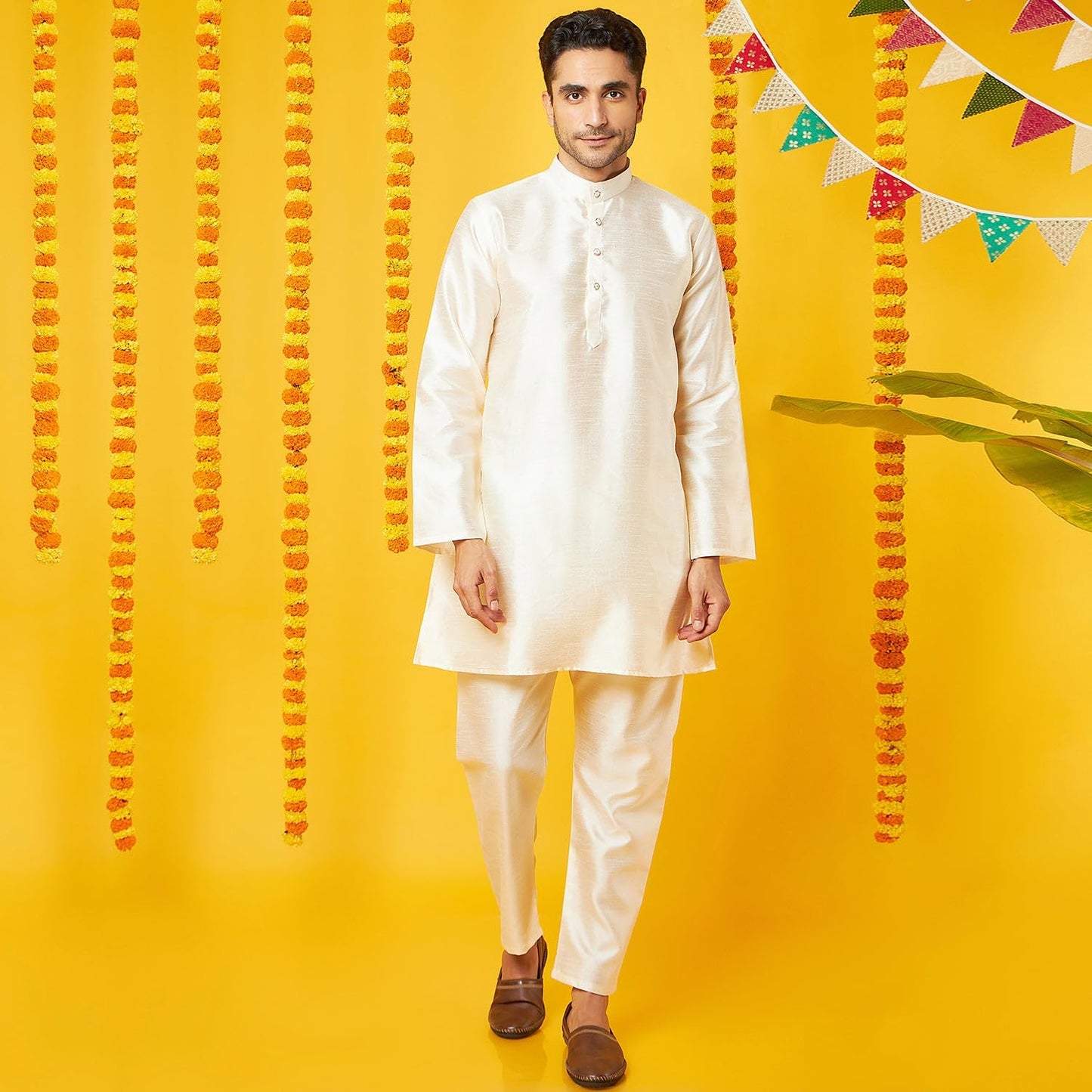 Bon Organik Off-White Silk Kurta With Pajama Set For Men