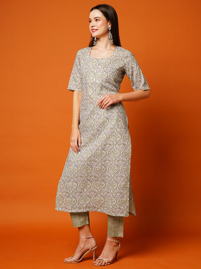 GoSriKi Women's Cotton Blend Printed Straight Kurta with Pant (BATAKLI-Pista-NW-GS)