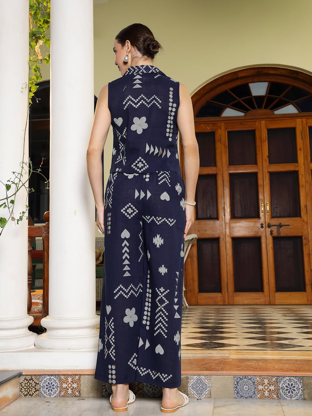 Stylum Womens Geomatric Printed Rayon Slub Short Kurti Pant Set