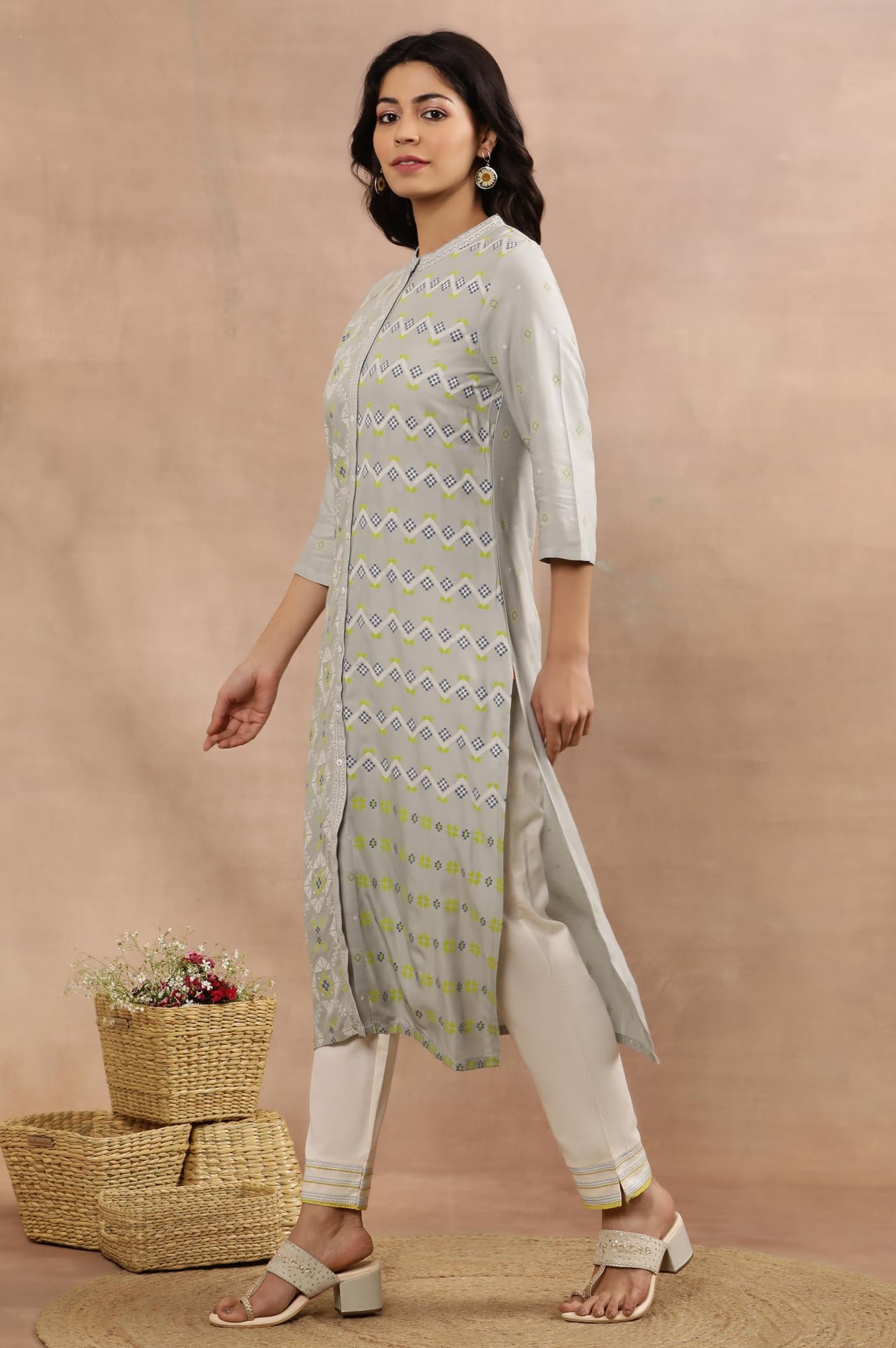 W for Woman W Women Grey Geometric Print Viscose Straight Kurta set with Slim Pant