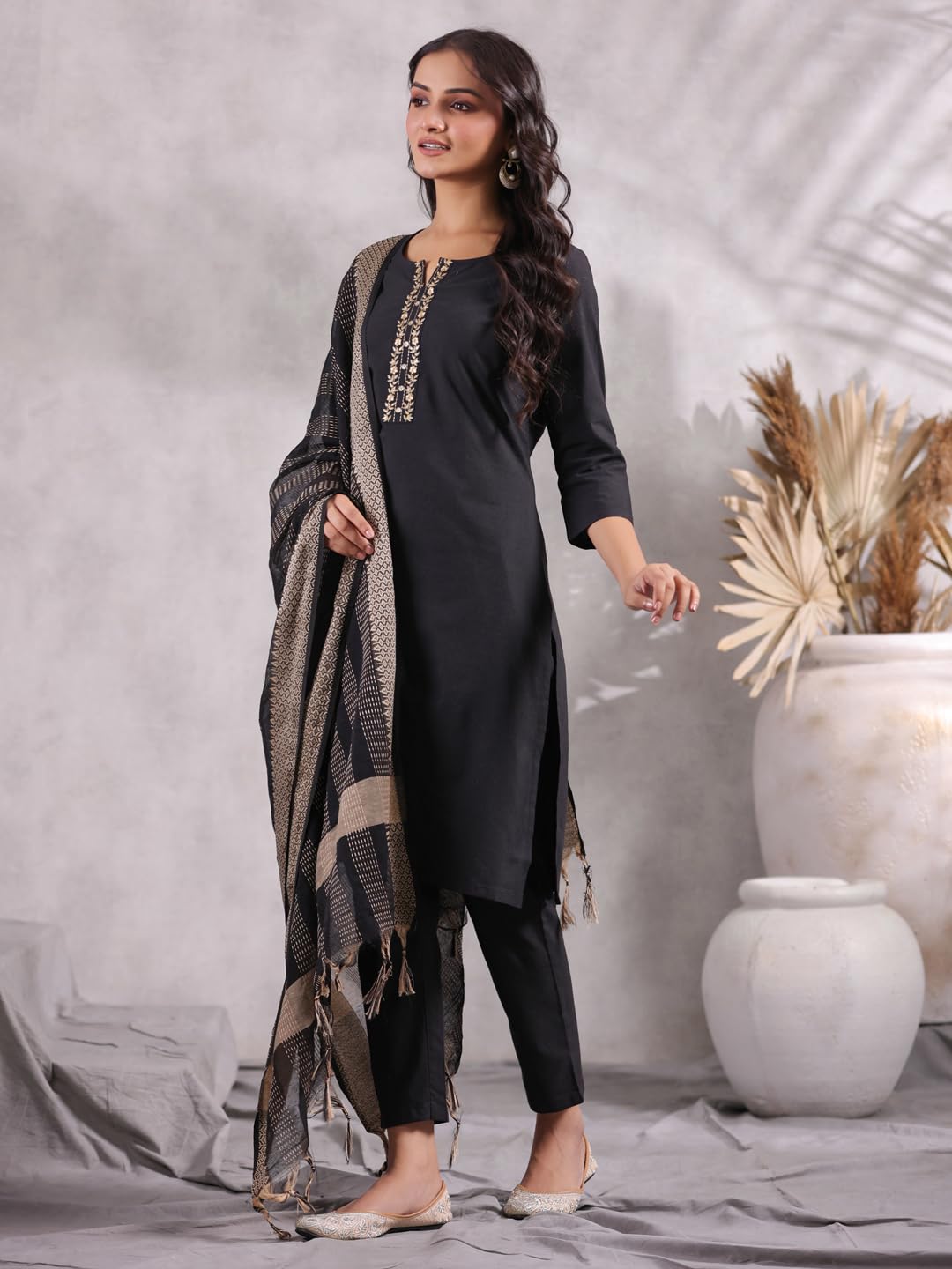 anubhutee Women's Black Ethnic Motifs Straight Kurta withTrousers & Dupatta