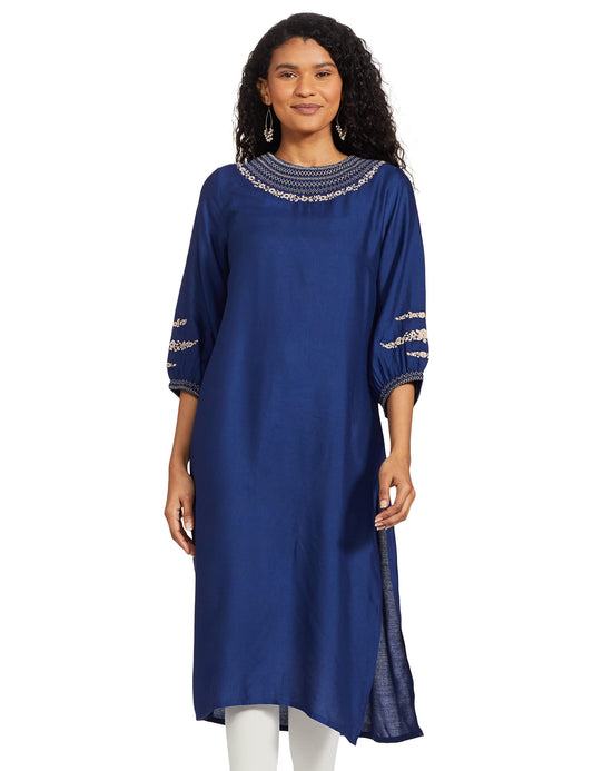 W for Woman Rayon Solid V-Neck Straight Kurta for Women